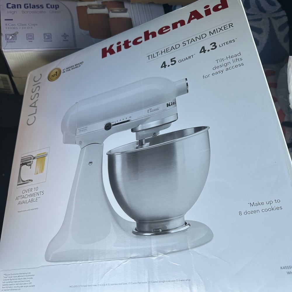 Classic™ Series 4.5 Quart Tilt-Head Stand Mixer